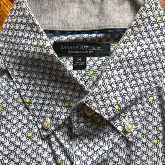 Banana Republic Tailored Slim Fit Blue + White Patterned Dress Shirt - Picture 3 of 3